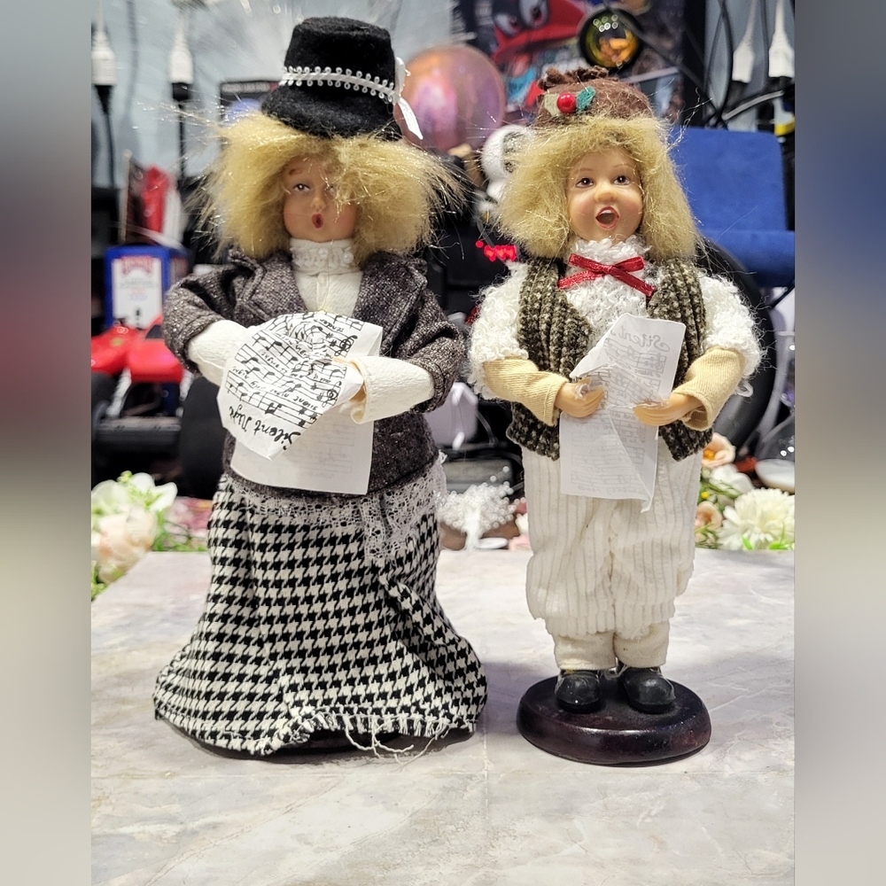 2 Vintage Pickwick Christmas Carolers 9” By Ashley Cooper